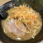 せい家 - 料理写真:ネギラーメン800円