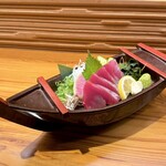 Ekimae no Rakuda - 