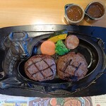 炭焼きレストランさわやか - 普通に頼むとこれで出てきてオニオンソース追加+50円