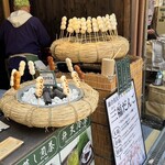 弁天茶屋 - 三福だんご(特製しょうゆ・くるみ入り味噌・みたらし)