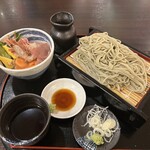 花の庭 - 料理写真:新潟 元祖布乃利蕎麦（へぎそば）の海鮮丼セット（2000円）