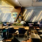 スラッシュカフェアンドバー 川崎 - 内観3