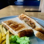 スラッシュカフェアンドバー 川崎 - ④ ホットサンド