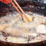 居酒屋 味平 - 『アスリート大将の箸さばき＆鉄鍋』