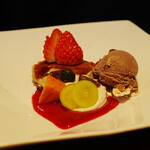 ア・ターブル - 