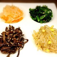 焼肉レストラン ロインズ 久茂地店 - ナムル盛り合わせ