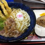資さんうどん - 料理写真:
