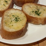 ボーノ - ガーリックトースト　近景