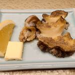 食べるお宿 浜の湯 - 台の物 鮑酒蒸し レモン、バター 