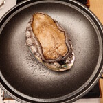 食べるお宿 浜の湯 - 台の物 鮑酒蒸し レモン、バター 