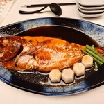 食べるお宿 浜の湯 - 浜の湯名物 金目鯛姿煮 隠元豆、里芋