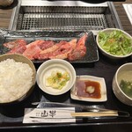 焼肉名匠 山牛 - 