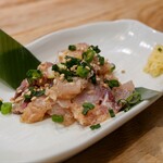 立呑み 魚椿 - ブリのなめろう