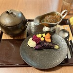 一体感 - ●和牛ビーフカレー　●茄子　●ほうれん草