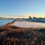 一体感 - 荒川も雪化粧