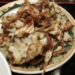 完全個室 中華食べ放題 香港美食園 - 豚肉とキャベツの辛味噌炒め、UP。