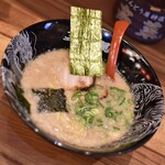 ラー麺ずんどう屋 - 料理写真:元味らーめん(860円)2026年1月