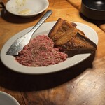 カルネジーオ イースト - 