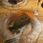 カルネジーオ イースト - 