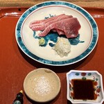 温石 - 〈お造り①〉ヤイトガツオの神経締め（御前崎産）