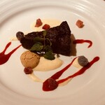 トラットリア・ラ・カパンナ - リンゴとアマレットのココア風味のトルタ