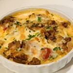 トラットリア・ラ・カパンナ - 生ソーセージと茄子のチーズ焼き