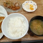 ど鉄板 なべきん 柳ヶ瀬 - ご飯が足りなくなりました。大盛り出来るか聞いてみよう？