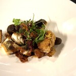 Pondichery - 【今夜の魚料理】スズキと真鱈白子のムニエル　クローブと熟成バルサミコのソース