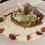 トラットリア・ラ・カパンナ - ブリオッシュジェラート ピスタチオ