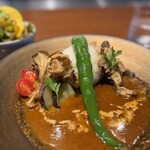 十八代笹川 - 料理写真:素揚げ野菜とタンドリーチキンのカレー