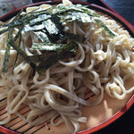 そば処よし田屋 - そばは平麺です。コシがあって美味いです。