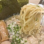俺の空 - 麺は細麺