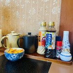 かつ榮 - ドレッシングが選べるのも◎