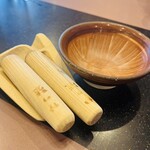 かつ榮 - 待ってる間も楽しめるゴマスリ！