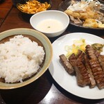 たんや 善治郎 牛たん通り店 - 