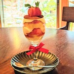 吹上の森 - いちごのティラミス　750円　めっちゃオトク！