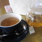 オレンジ カウンティ Cafe - オーガニックハーブティー（トゥルシーゴツゴラ）450円
