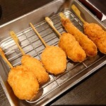 おらが蕎麦 - 串揚げ盛り合わせ6種　810円