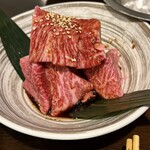 炭火焼肉 肉刺し にく式 南郷18丁目店 - あつカイノミ