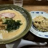 手作りの味噌らーめん 味噌樽