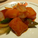 中国飯店 - 揚げ白身魚の甘酢あんかけ