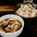 とこ井 - 肉汁つけうどん ¥1,000、揚げ茄子 ¥80