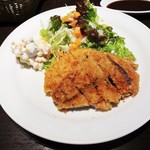 プリマベーラ - わたしが頂いたランチメニューの ロースかつ 850円 です。