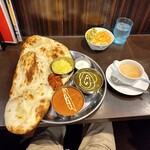 インドネパール＆アジアン料理 デリコ - 