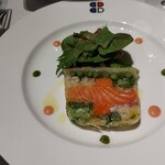 ブラッスリー ポール・ボキューズ - サーモンと季節野菜のテリーヌ、オマール海老抜き　Aコース