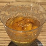 やまぐち - 雲丹（北海道蝦夷馬）干し貝柱ジュレ紅マドンナ、人参ピューレ