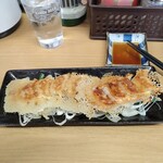 江ちゃん - ネギの上に餃子。感激。