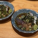 天神 NUMBERSHOT - 博多胡麻鯖　990円　１／２の、２皿で提供