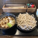 豚や - 豚肉汁うどん 黒