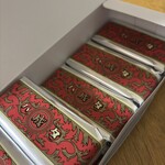 六花亭 - 北海道の土産お菓子、〇い恋人よりはこちらの方が好みかな？